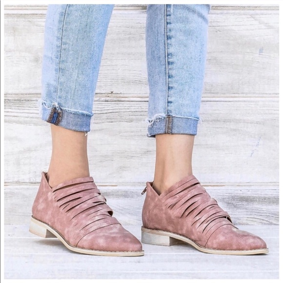 FreeSoul Flat Bootie - Picture 2 of 5